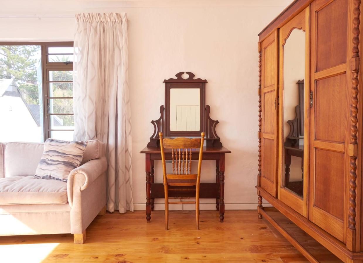 Windsor Self Catering Apartments Hermanus Esterno foto