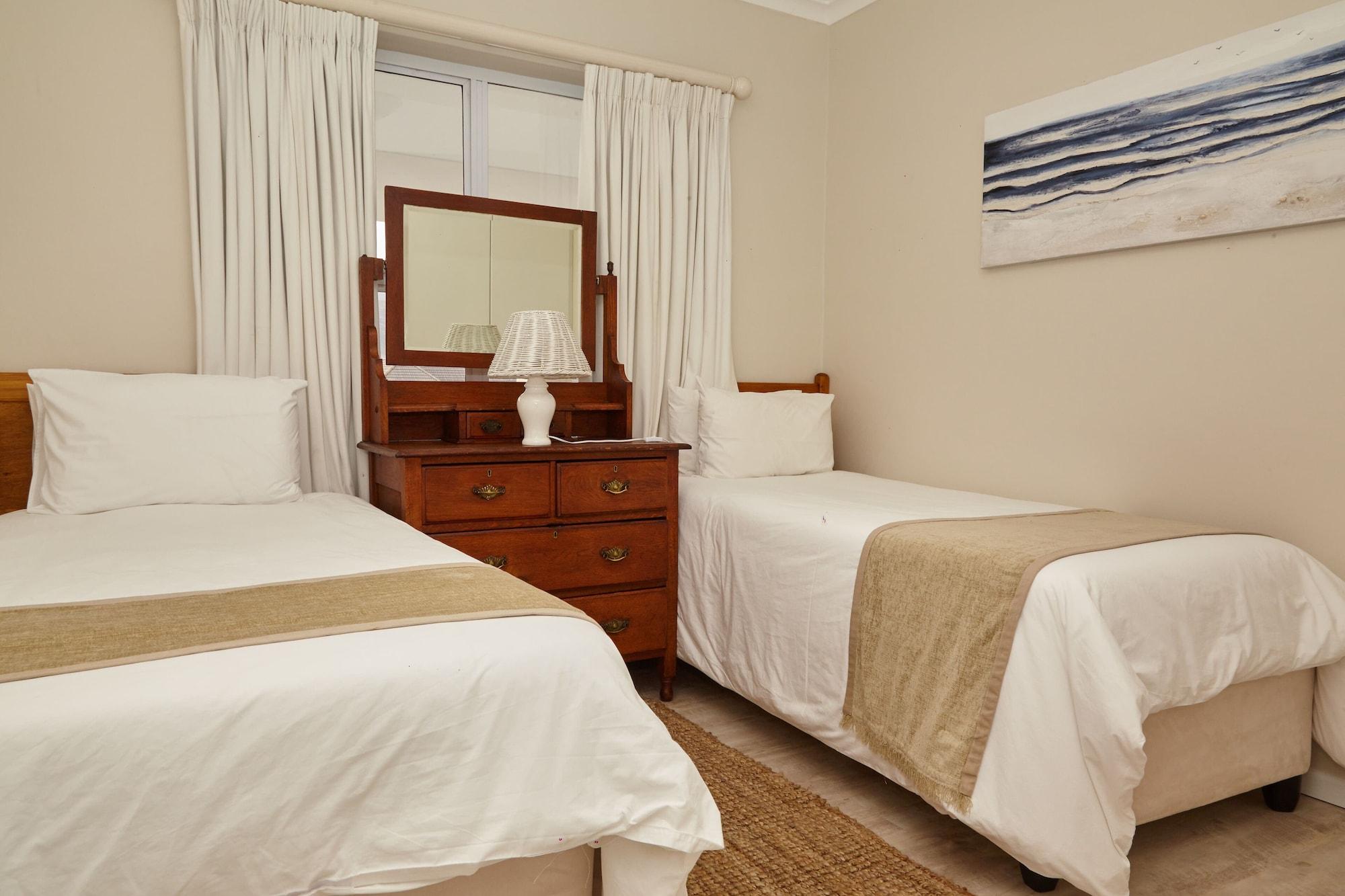 Windsor Self Catering Apartments Hermanus Esterno foto