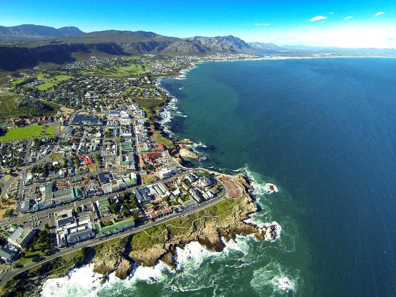 Windsor Self Catering Apartments Hermanus Esterno foto